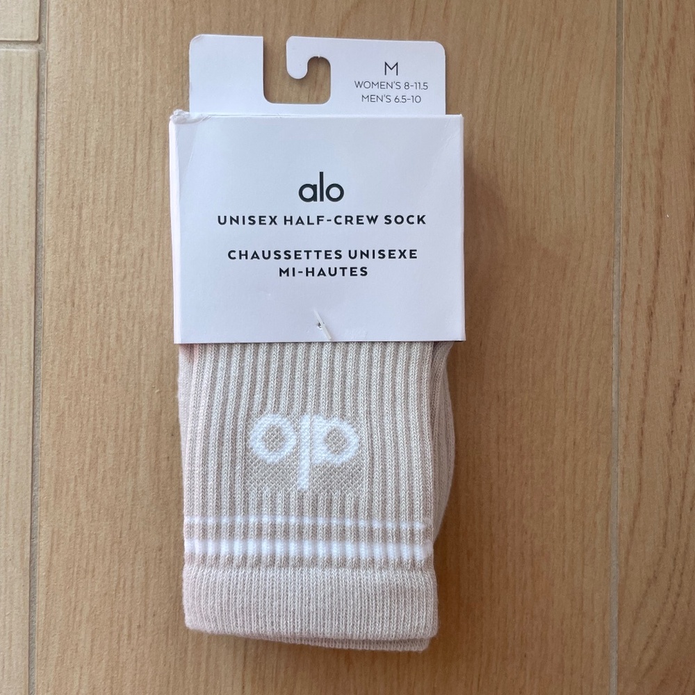 ALO yoga half crew socks
